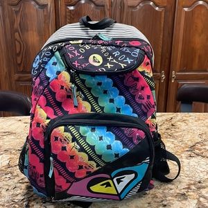 Good condition , colorful backpack. All zippers work. Nice condition. 17 inch